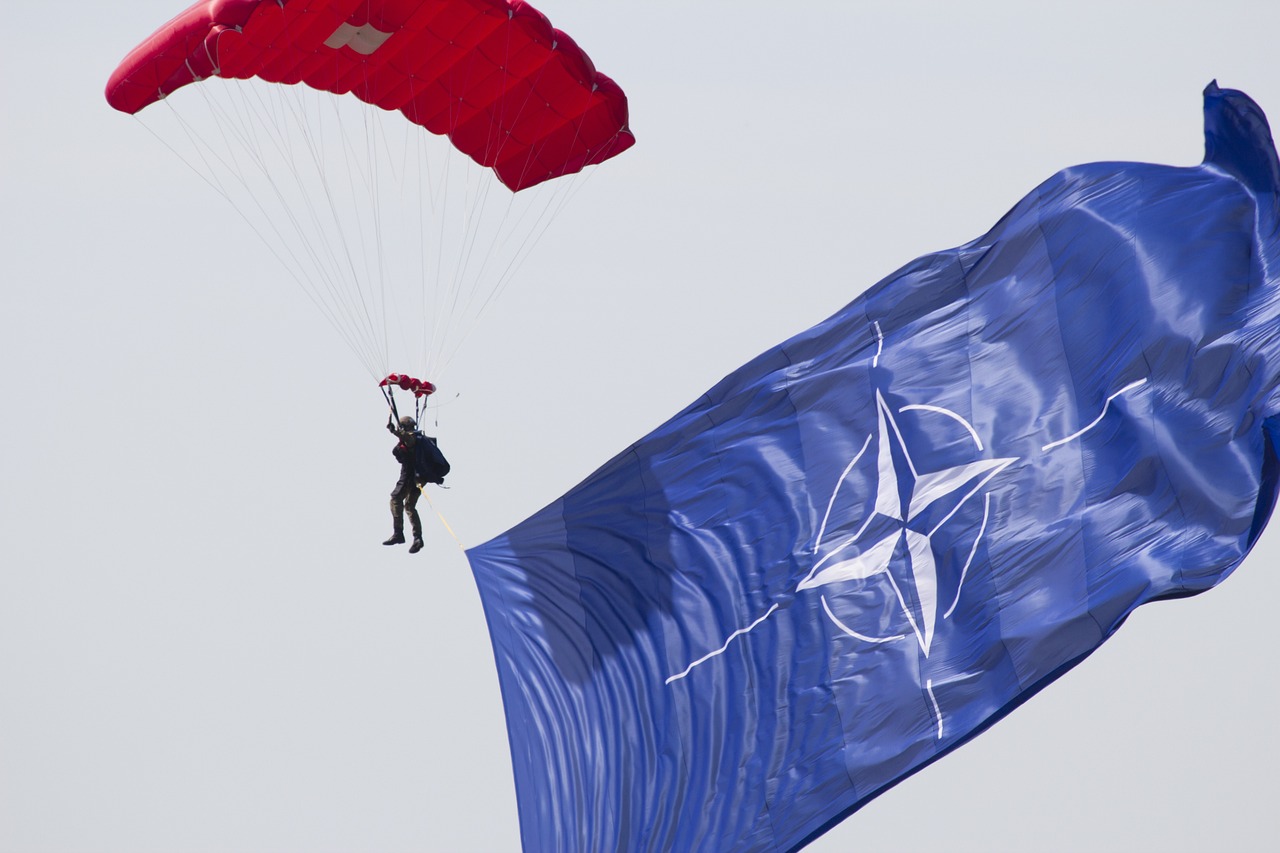 Trump'ın NATO şefine yağdırdığı hakaretler kapalı kapıların ardından duyuldu