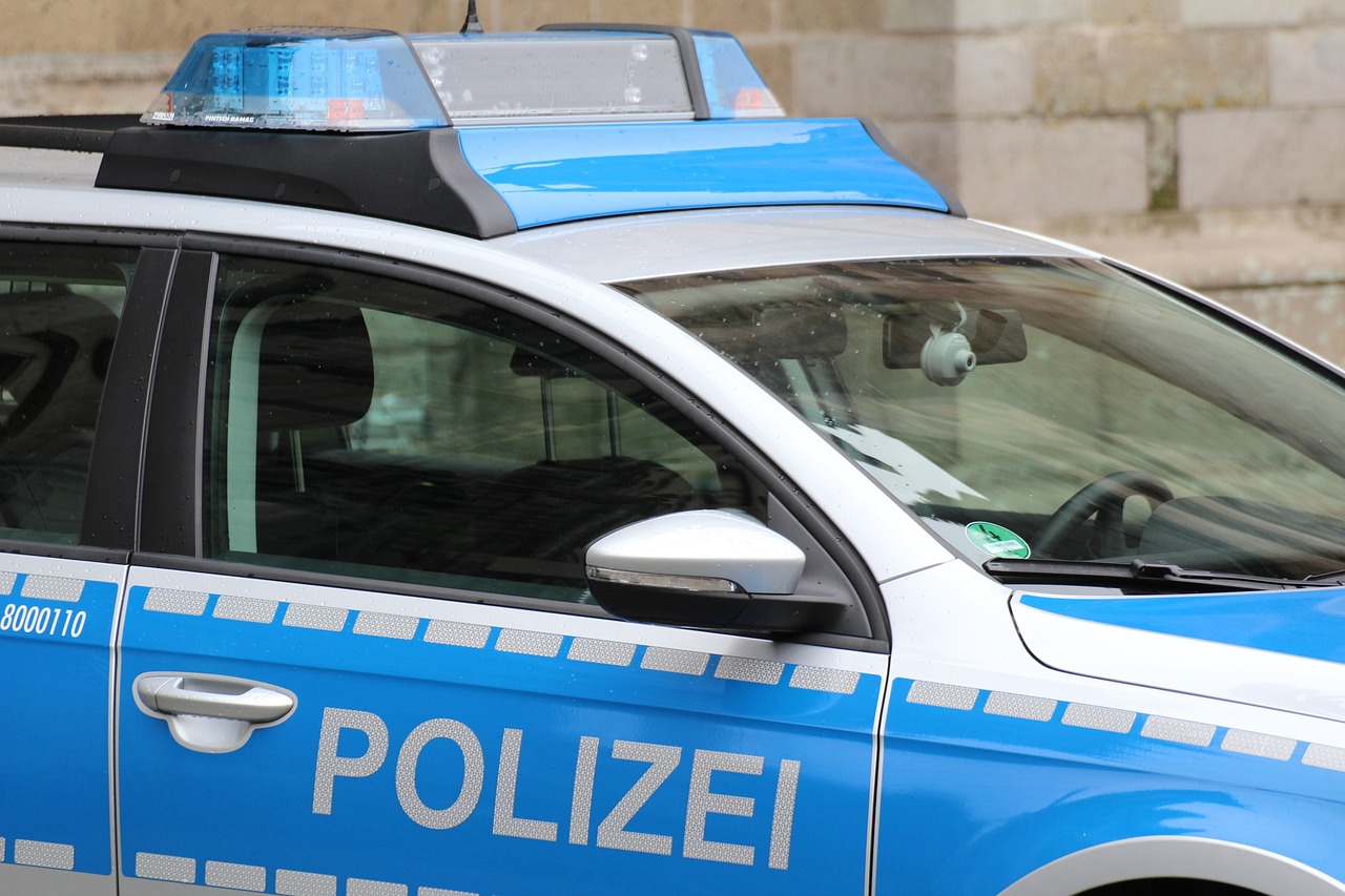 Dev Operasyon: 3 Banka Yöneticisi, 8 Polis, 4 Avukat Gözaltında