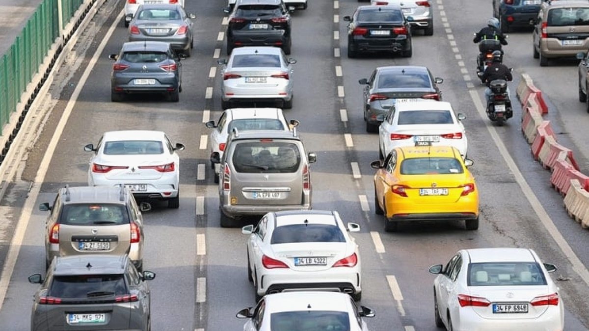 İstanbul'da trafik yoğunluğu yüzde 85'e çıktı