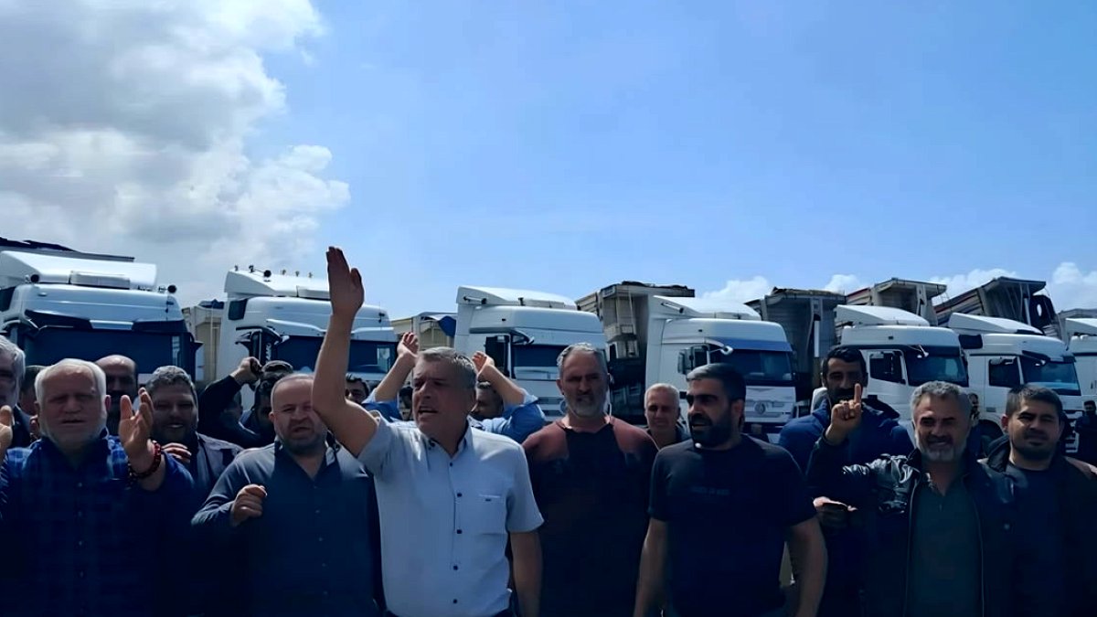 800 TIR şoförü kontak kapattı