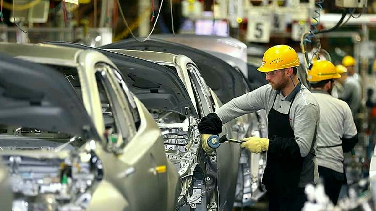 300 bin satarken 15 bine çakıldı, dünyaca ünlü otomativ devi ülkeden tamamen çekiliyor