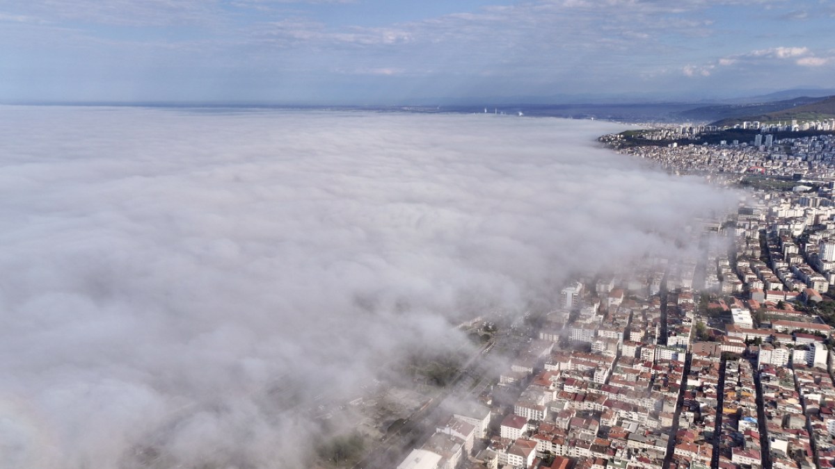 Karadeniz kayboldu! Samsun'da 'sis denizi' büyüledi