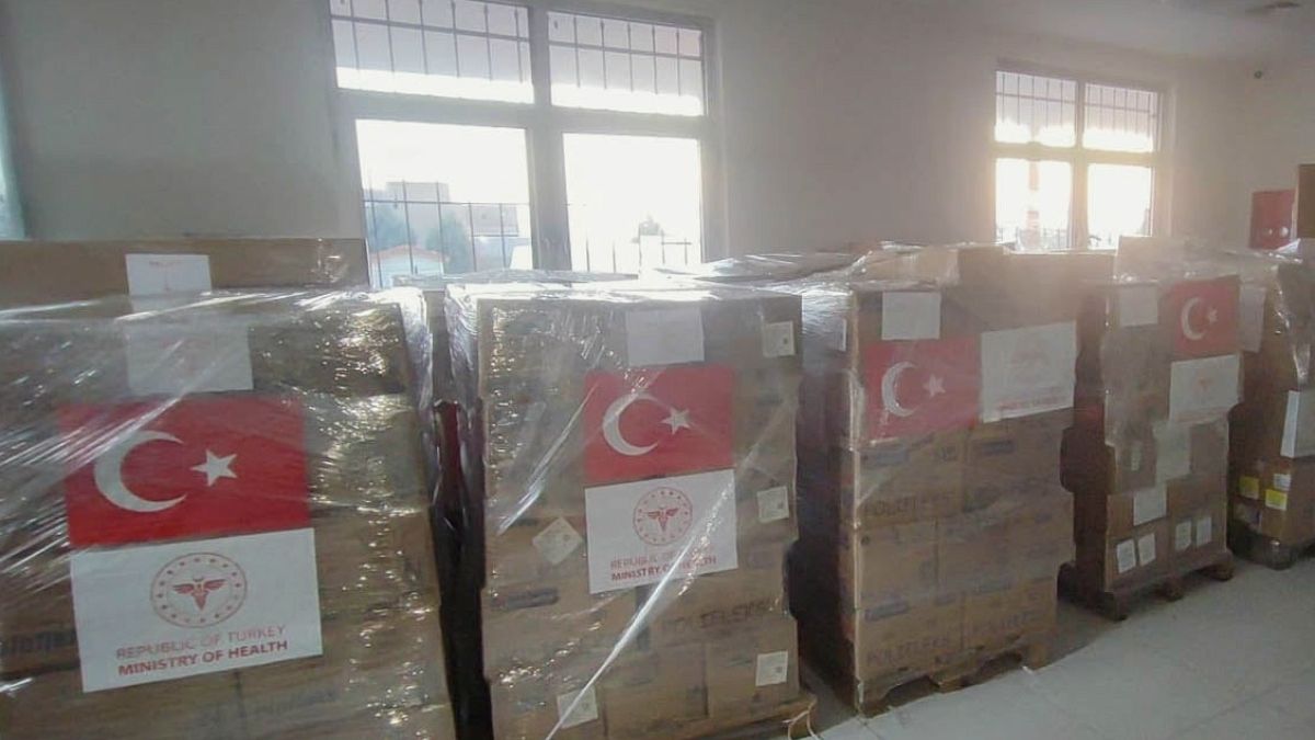 Bakan duyurdu: İran'a yardım gönderiyoruz