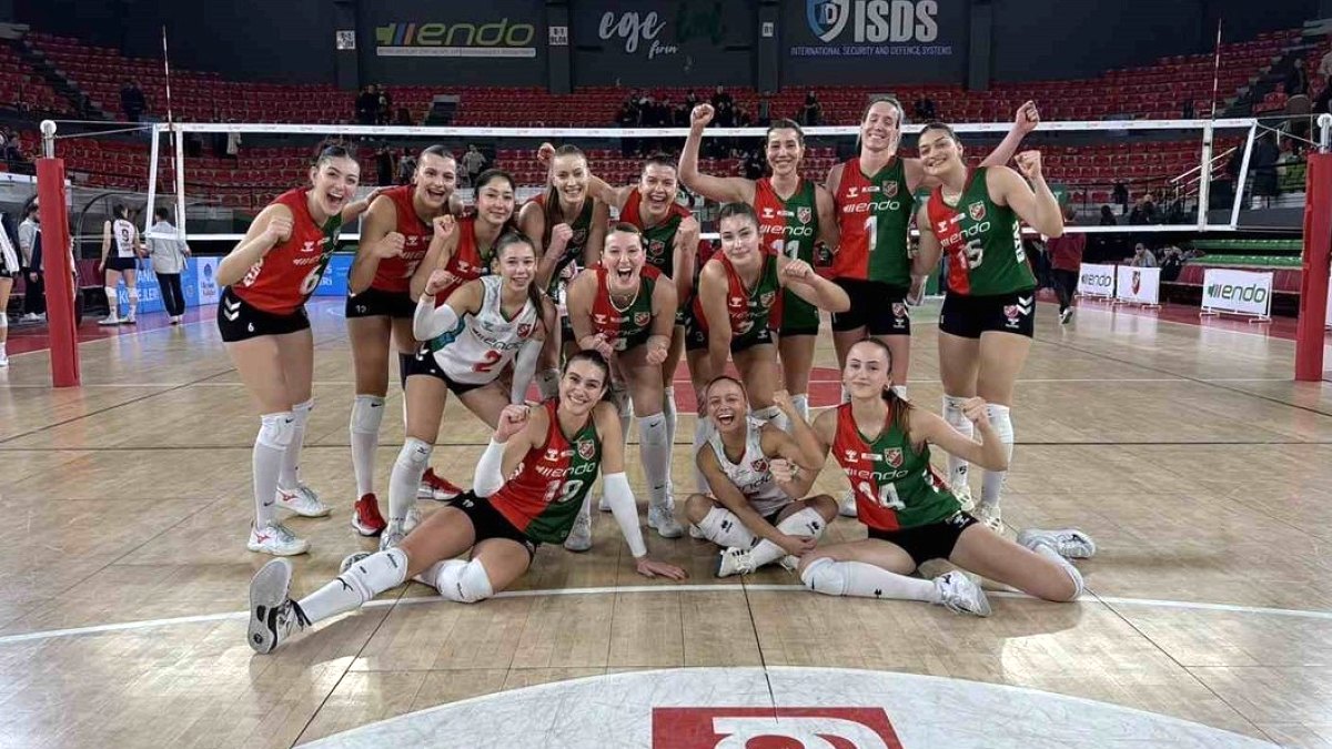 Karşıyaka Voleybol, yarı final maçlarına çıkıyor!