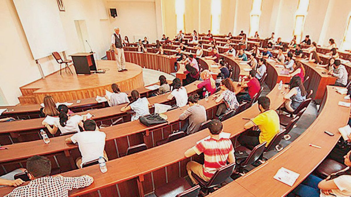 Üniversitelerde yeni dönem! Üçüncü bir sömestir olacak