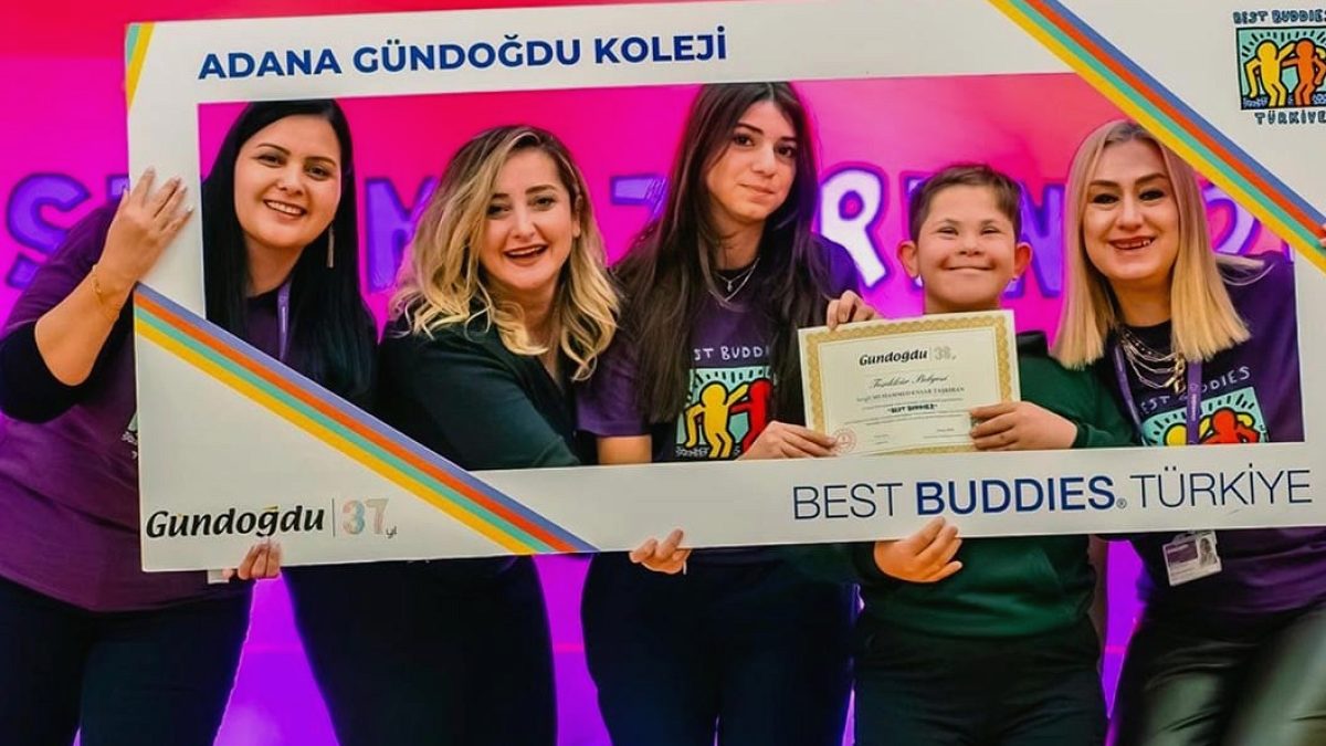 Özel gereksinimli çocukların en mutlu günü: ‘Best Buddies’ projesi Adana’da hayata geçti