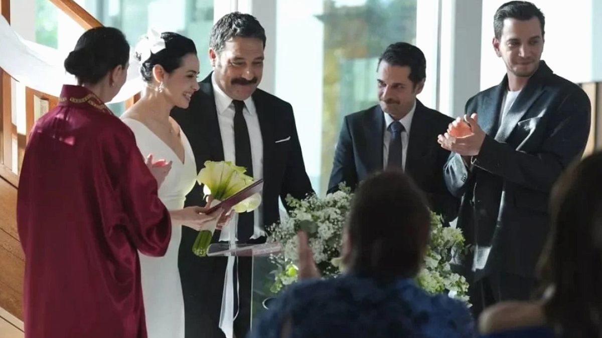 Salı günlerinin sevilen dizisinde bomba isim ayrılıyor