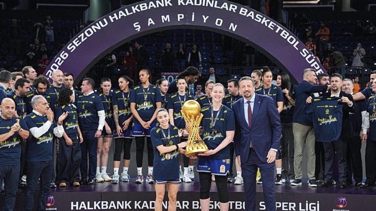 Kadınlar Basketbol Süper Ligi'nde şampiyon Fenerbahçe Opet!
