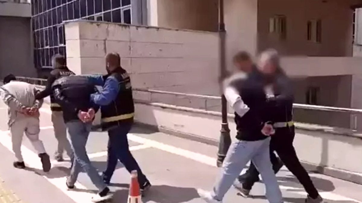 'IŞİD bağlantınız var' diyerek dolandırdılar