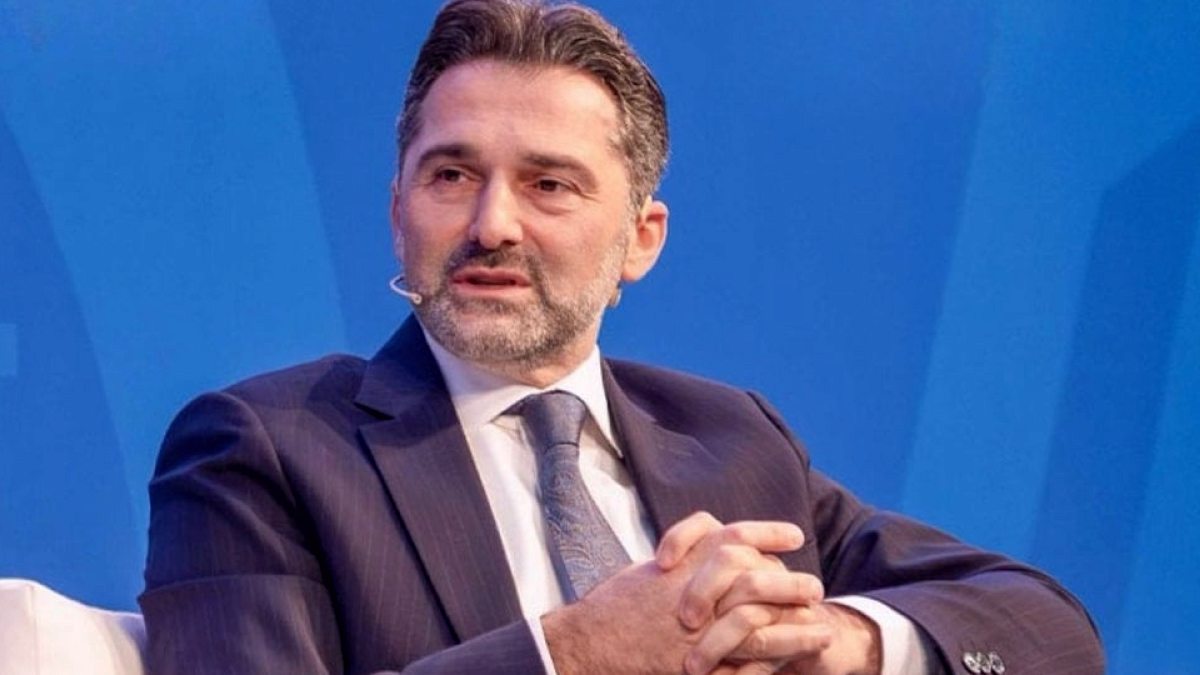 Türk Hava Yolları üst yönetiminde bayrak değişimi