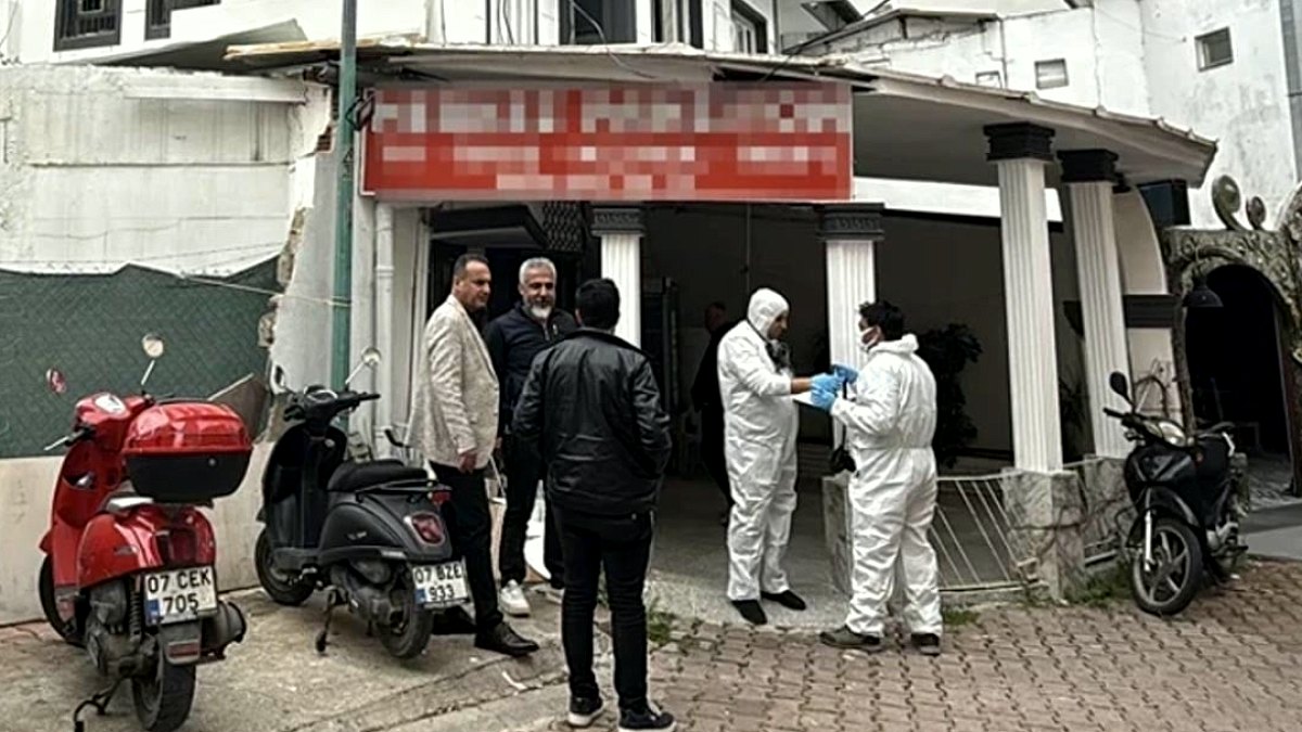Pansiyon odasında ölü bulundu
