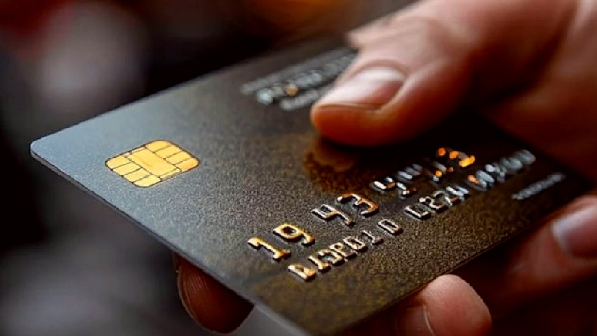Kredi kartında bu hatayı yapanı yandı: Borcu katlanıyor