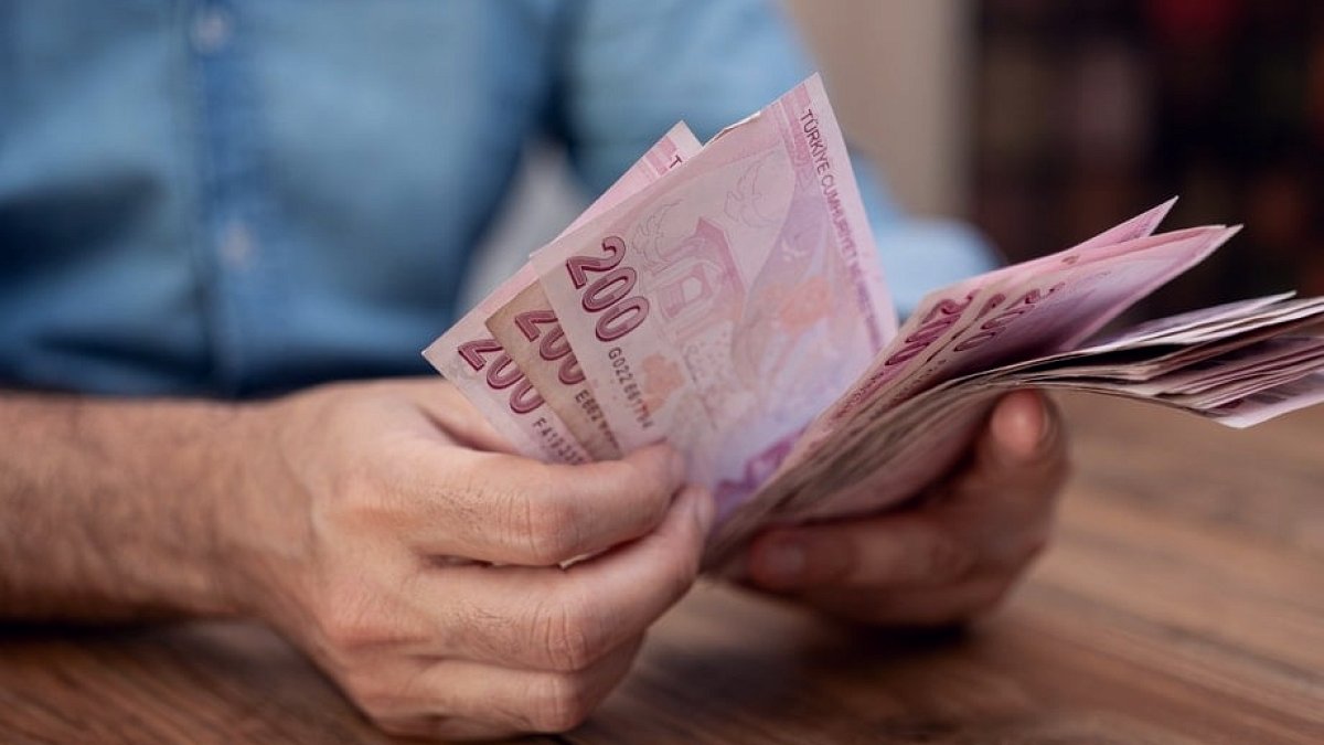 Emekliler için yeni maaş formülü: Seyyanen zam için tarih verildi