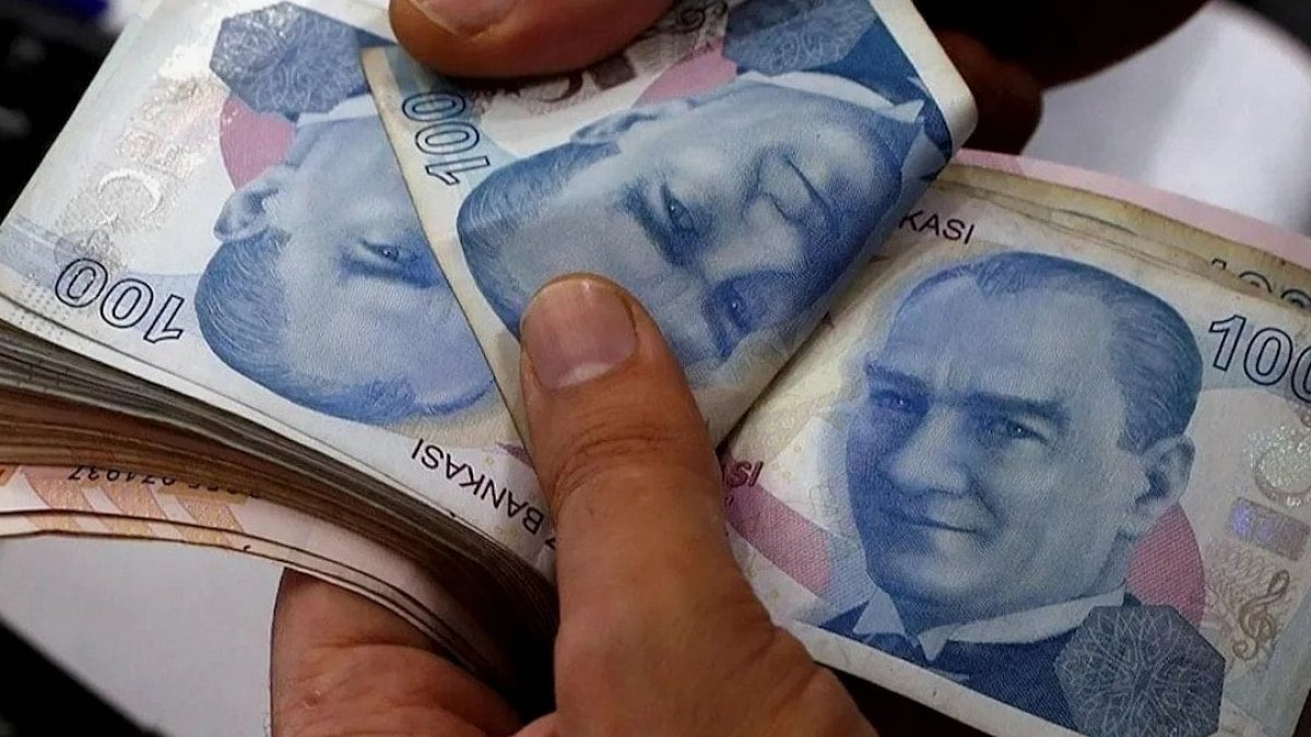 SGK Uzmanı Özgür Erdursun 'Sakın yapmayın' diye uyardı: Emekliliğiniz tamamen iptal olabilir!
