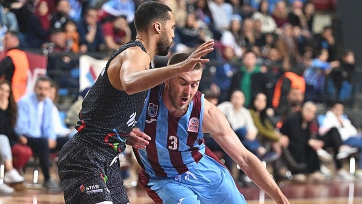 Trabzonspor evinde yıkıldı