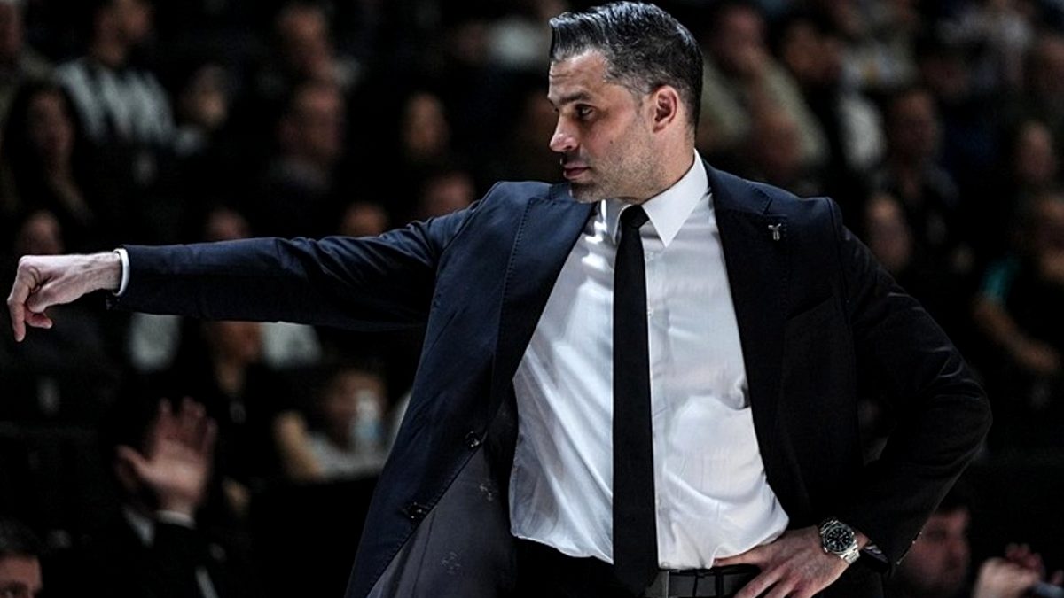 BKT EuroCup'ta yılın başantrenörü Dusan Alimpijevic!