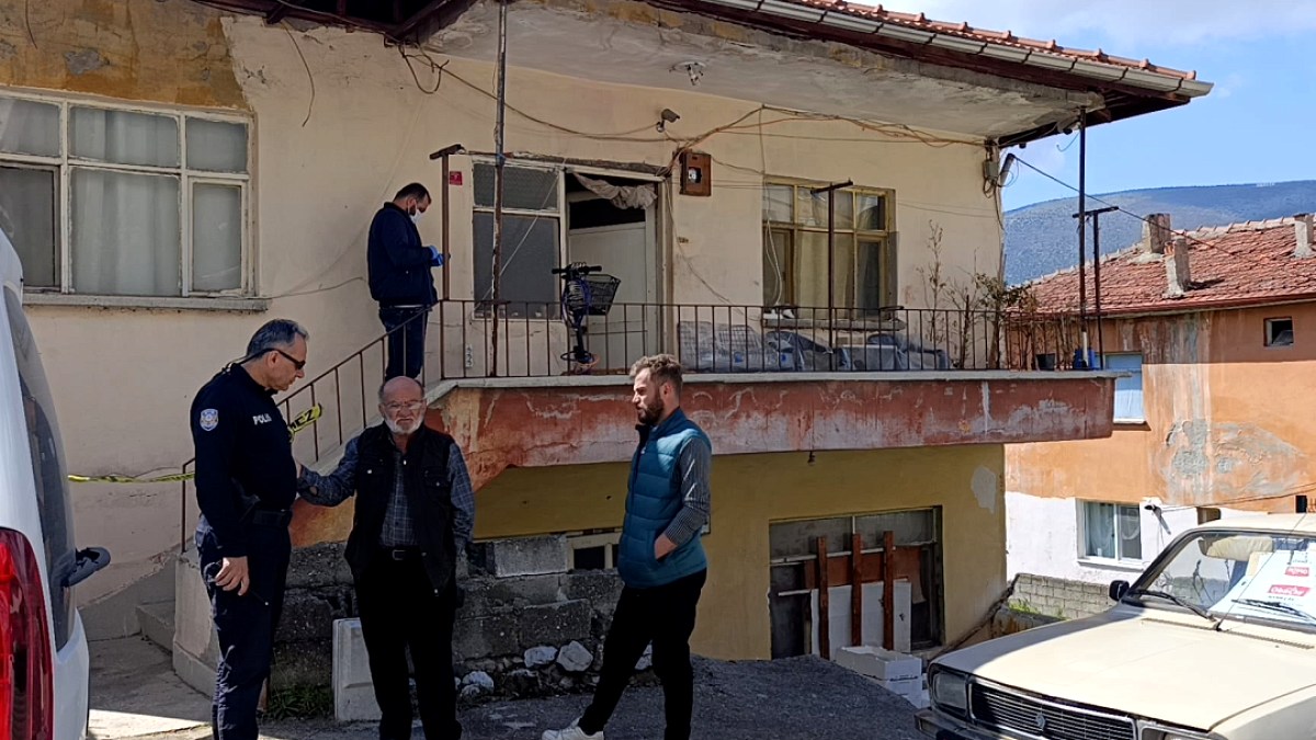 11 yıl sonra aynı evde ikinci facia! Bir aile yok oldu