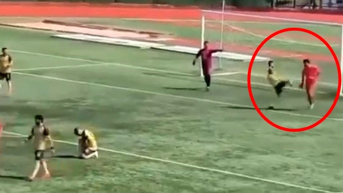 Gol sevinci yaşayan rakibinin kafasını tekmeledi! TFF harekete geçti