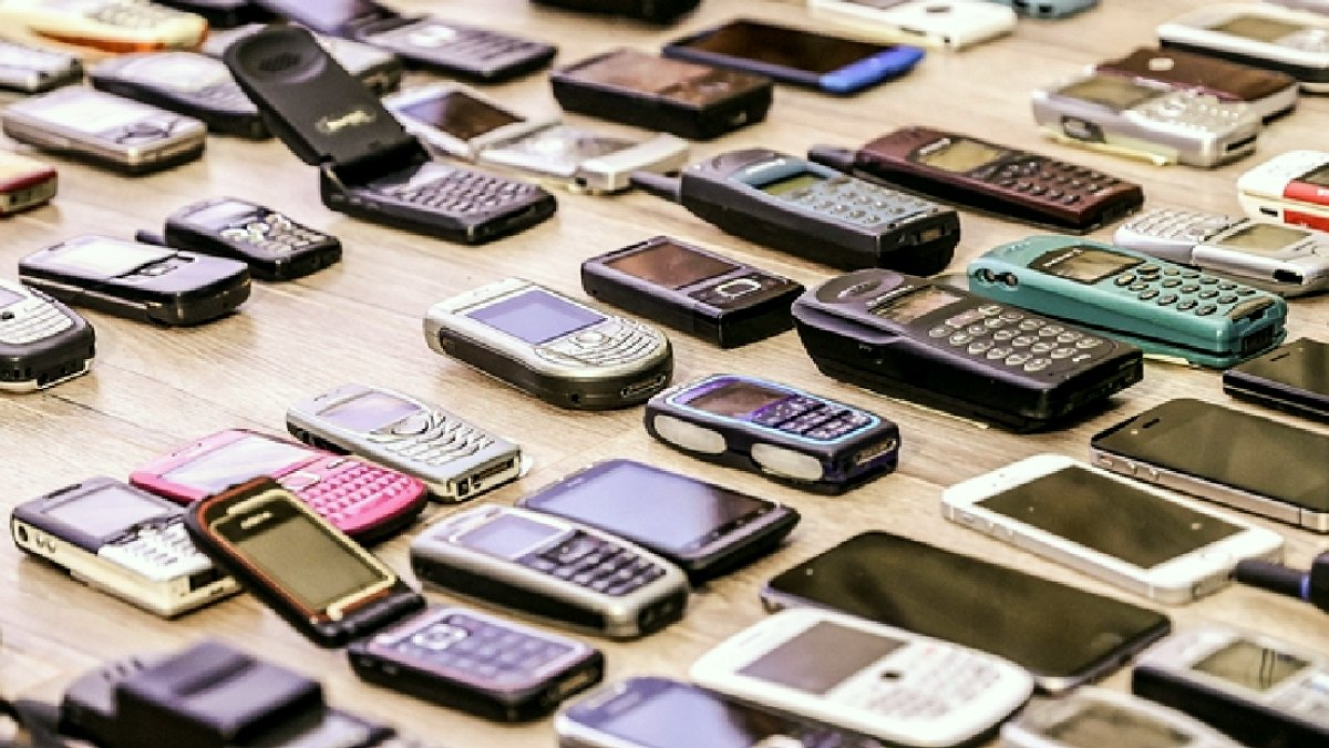 Eski telefonları sakın çöpe atmayın: İçinden servet çıkıyor