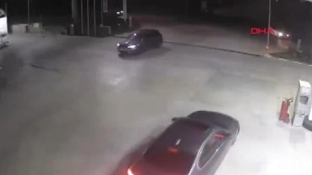 Akaryakıt istasyonunda aracı ile drift attı: Bedeli ağır oldu