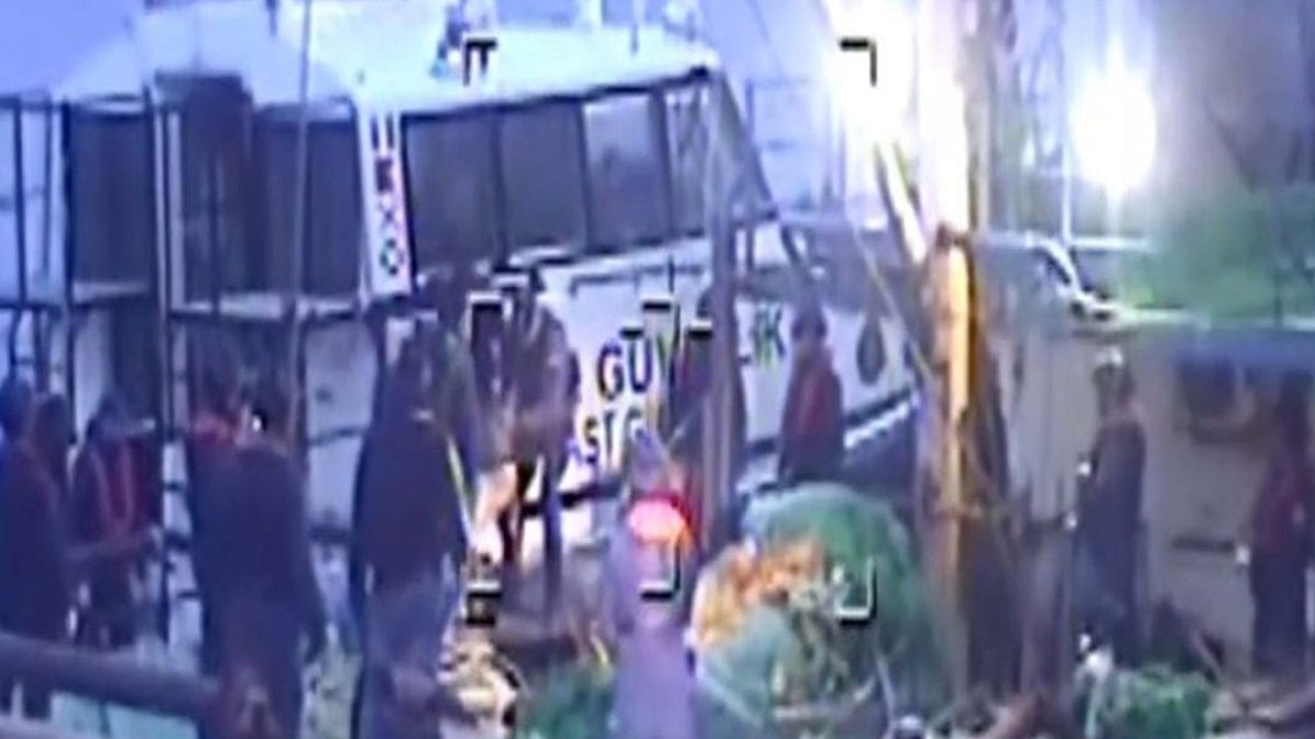 İstanbul açıklarında dev operasyon: 200 kilo skunk ele geçirildi, 6 şüpheli yakalandı