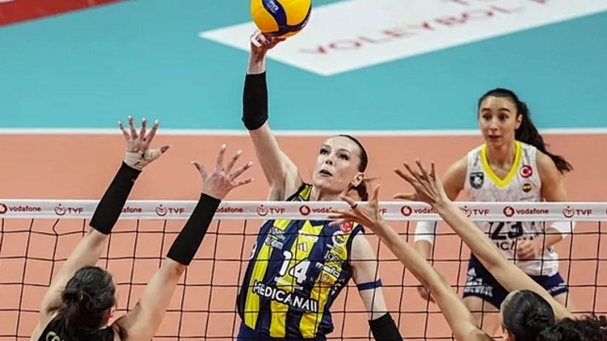 VakıfBank şampiyonluk, Fenerbahçe seriyi uzatmak için sahaya çıkıyor!