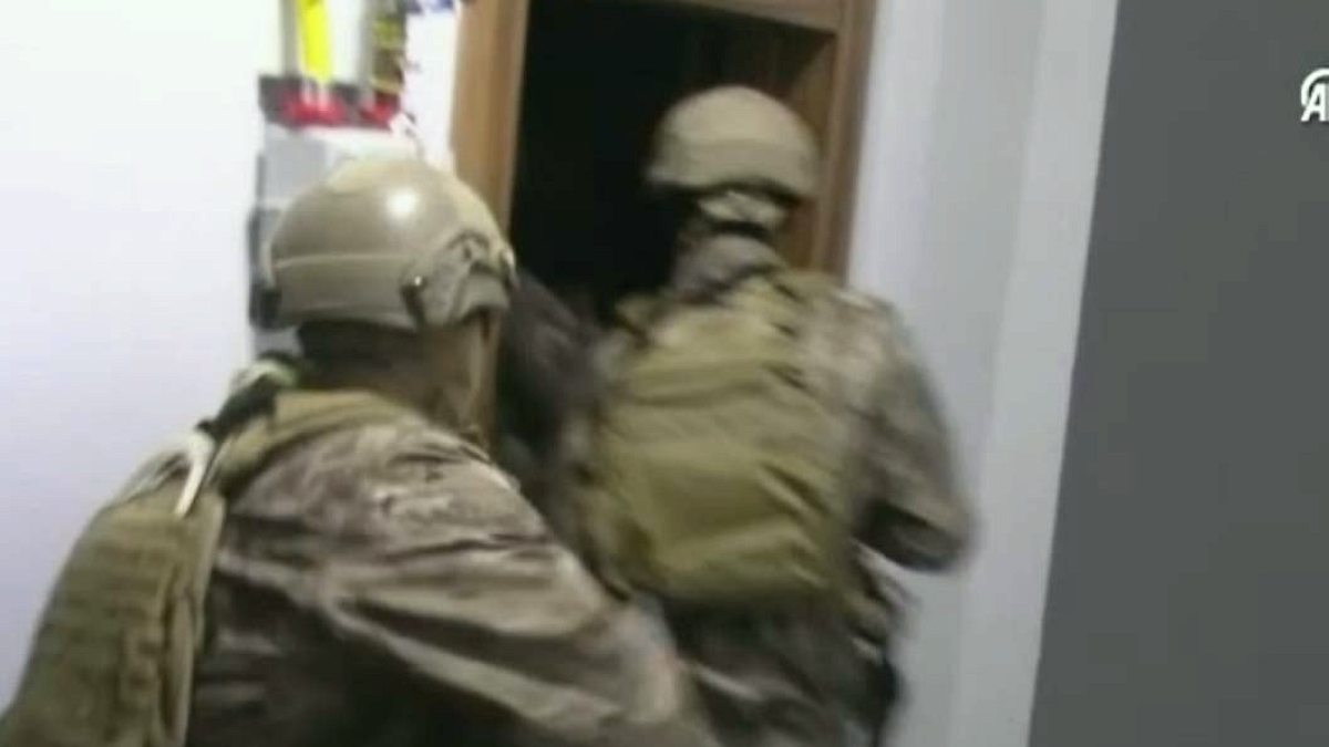 IŞİD terör örgütüne operasyon: 9 gözaltı