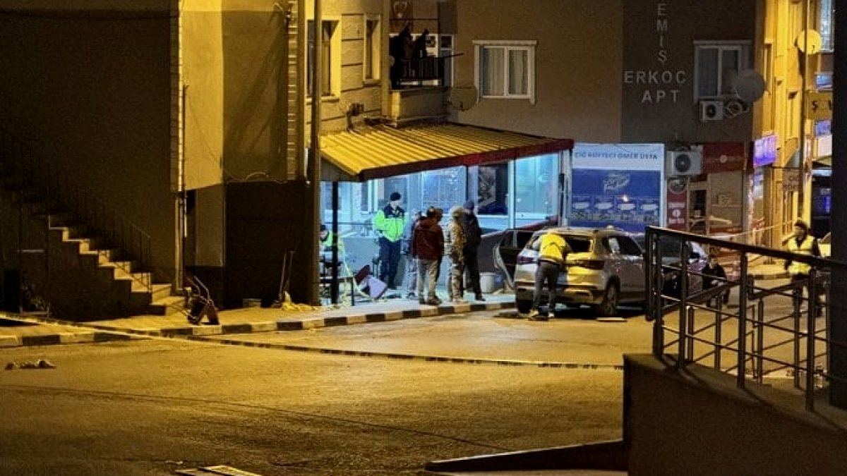 İki grup birbirine girdi! 6 kişi silahla yaralandı