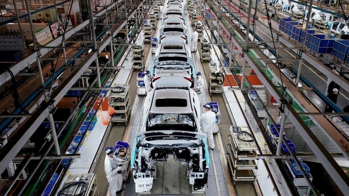 Otomotiv devi BYD'nin gazabına uğradı: Fabrika kapatıp üretimi yarıya indiriyor
