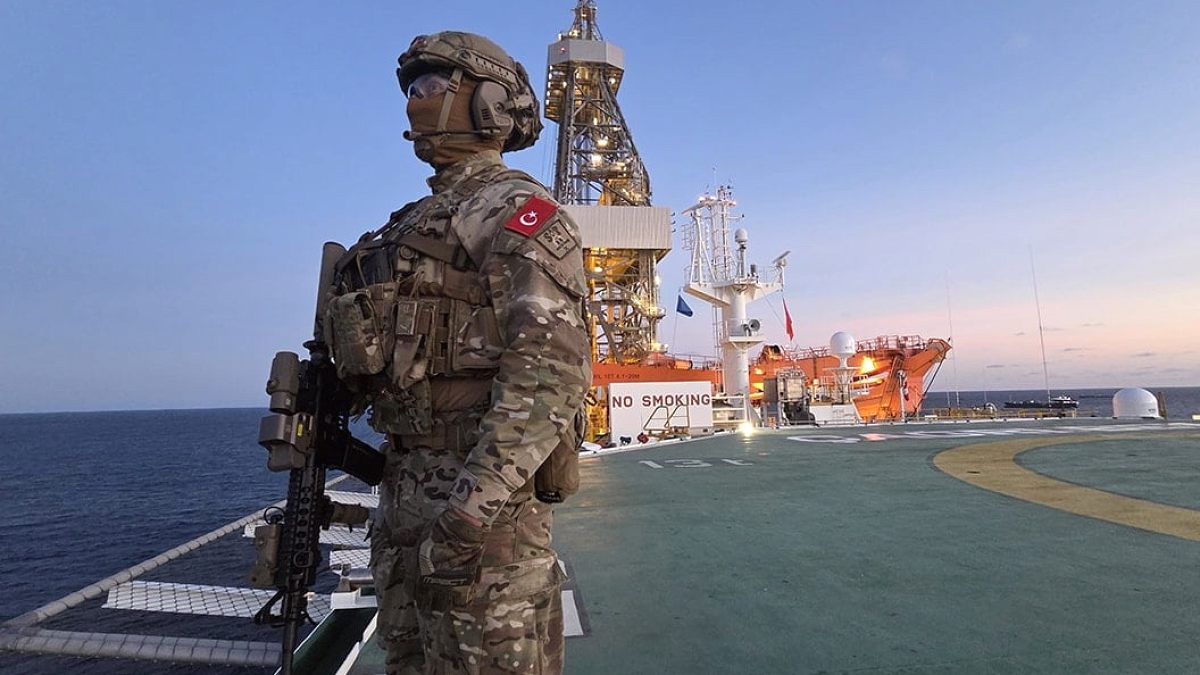 Bakanlıktan Somali'deki sondaj gemileriyle ilgili açıklama