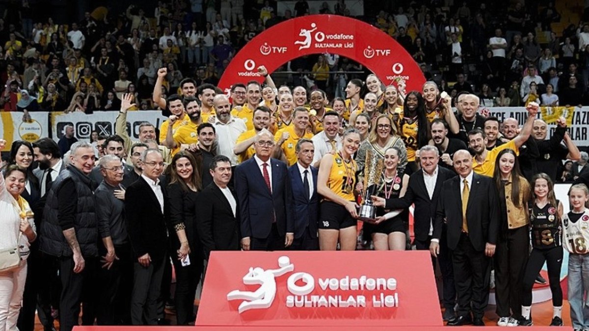 Vakıfbank Kadın Voleybol Takımı 15. kez şampiyon oldu!
