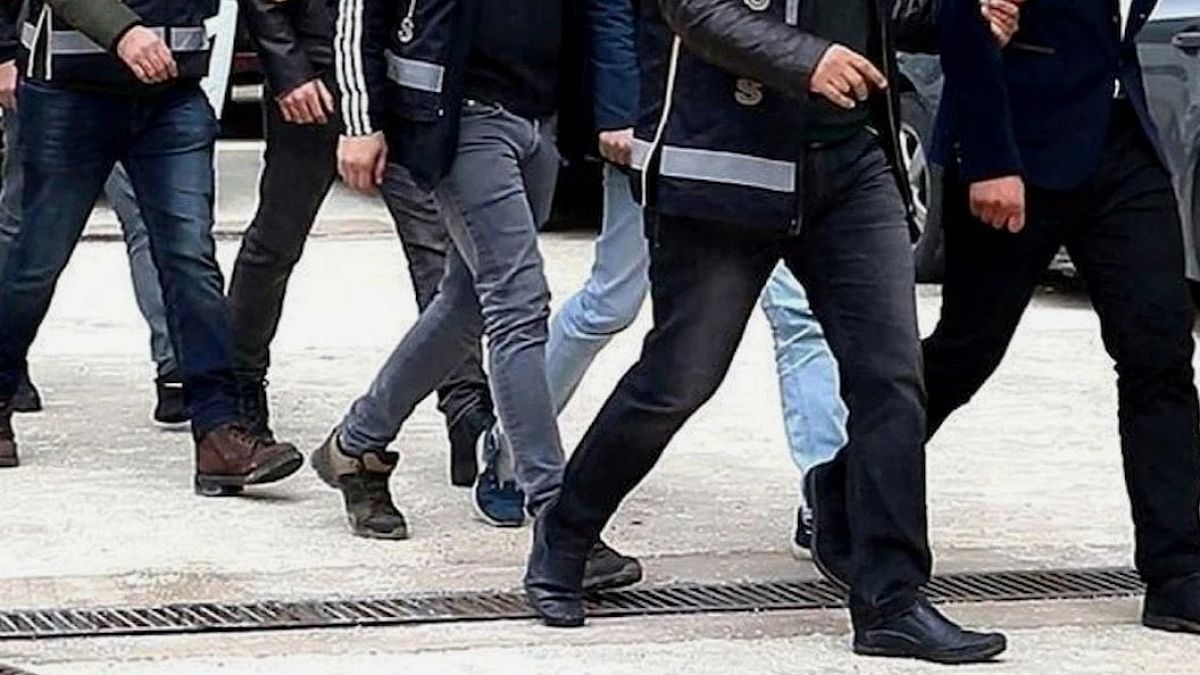 Sosyal medyadaki 'okul saldırısı' paylaşımları: 25 kişi hakkında gözaltı kararı