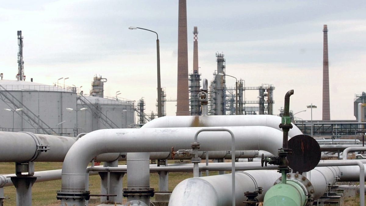 Avrupa'da korkulan oldu: Rusya petrolü kesiyor
