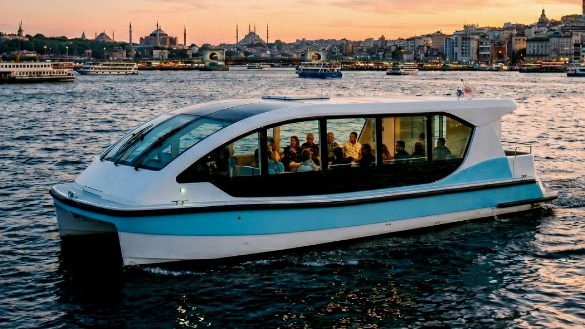 Deniz ulaşımında yeni dönem başlıyor: Elektrikli deniz taksisi kendi rotasını çizecek
