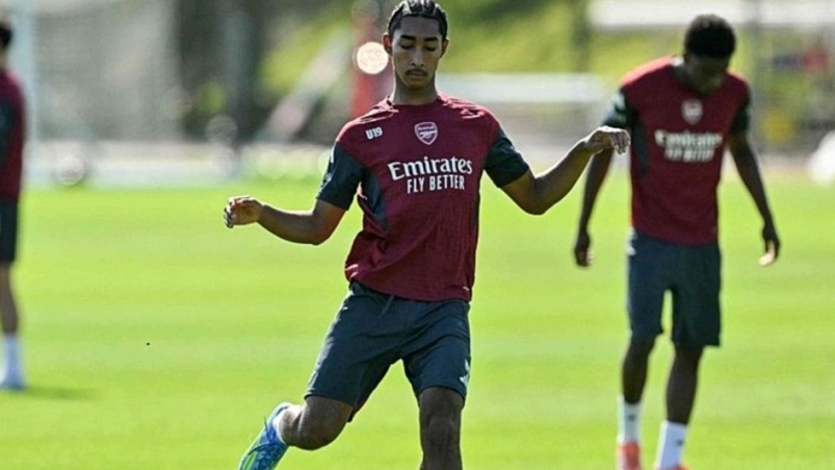 Arsenal, 16 yaşındaki Marli Salmon ile ön sözleşme imzaladı!