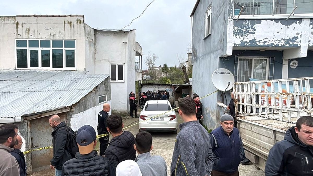 Samsun'da annesini silahla öldüren kişi intihar etti