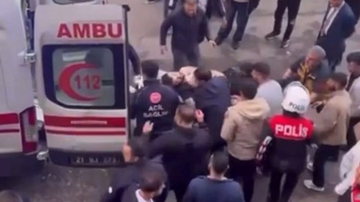 Tartıştığı grup tarafından kurşunlanarak öldürüldü