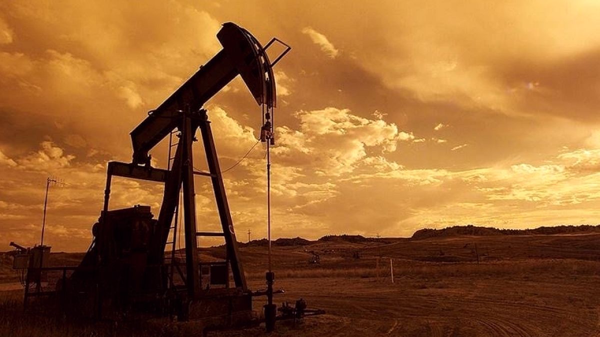 Petrolde ters köşe: ABD ham petrol stoklarında sürpriz yükseliş