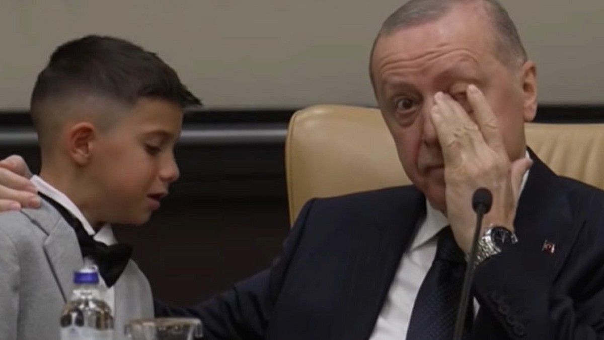 Ağlayarak yanına geldi, Erdoğan'ın da gözleri doldu