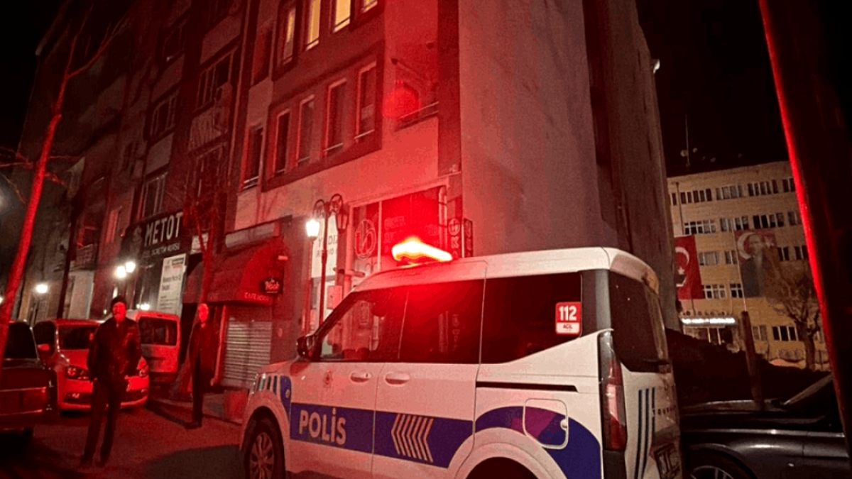 Yaşlı kadın evinde ölü bulundu