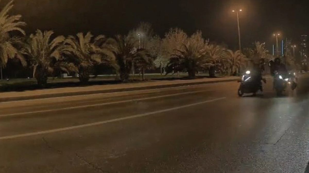 Kartal'da 2 motosikletin çarpıştığı kaza anı