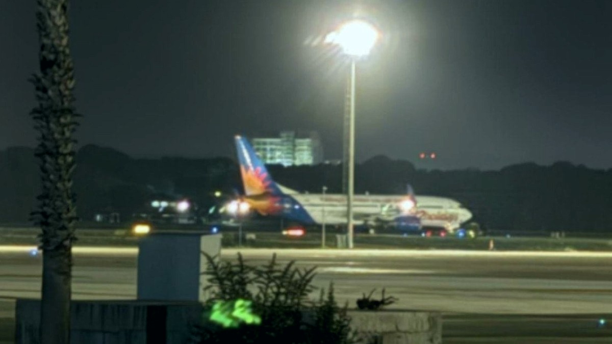 Havada panik anları! Pilot fenalaştı, uçak Antalya havalimanına acil iniş yaptı