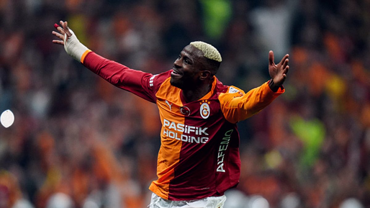 Aslan'a 2 dünya yıldızı!