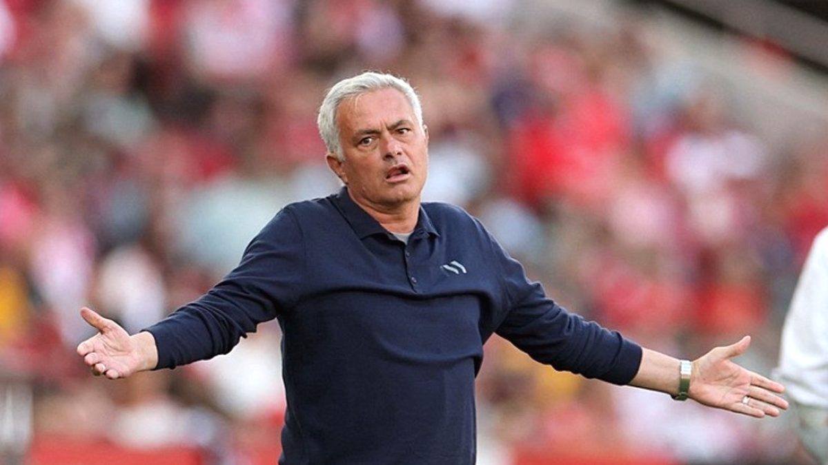 Jose Mourinho için flaş iddia! Geri mi dönüyor?