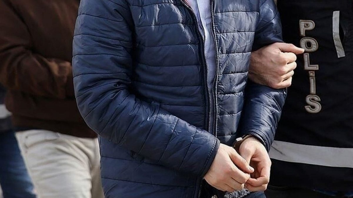İstanbul'da terör örgütlerine operasyon: 39 gözaltı