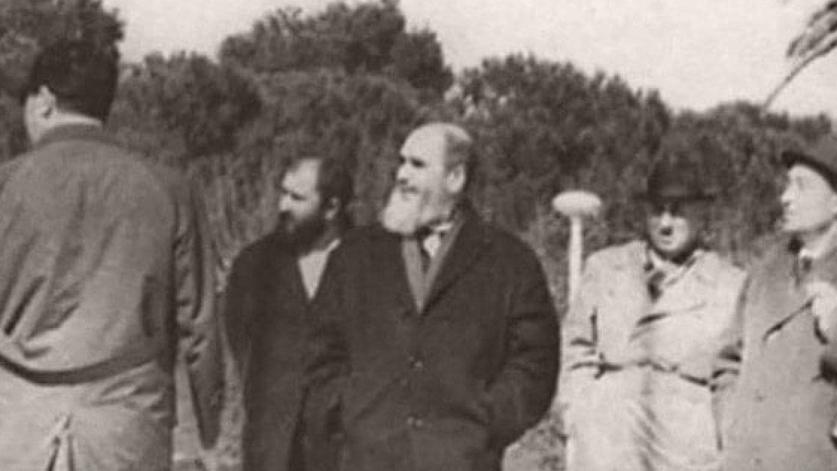 MİT, gizlice Bursa'ya götürülen Humeyni'ye ilişkin belgeyi paylaştı