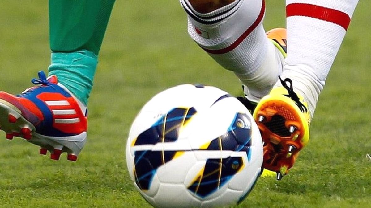 IFAB o kararı onayladı! Ağzını kapatarak ayrımcılık yapan futbolcular kırmızı kart görecek