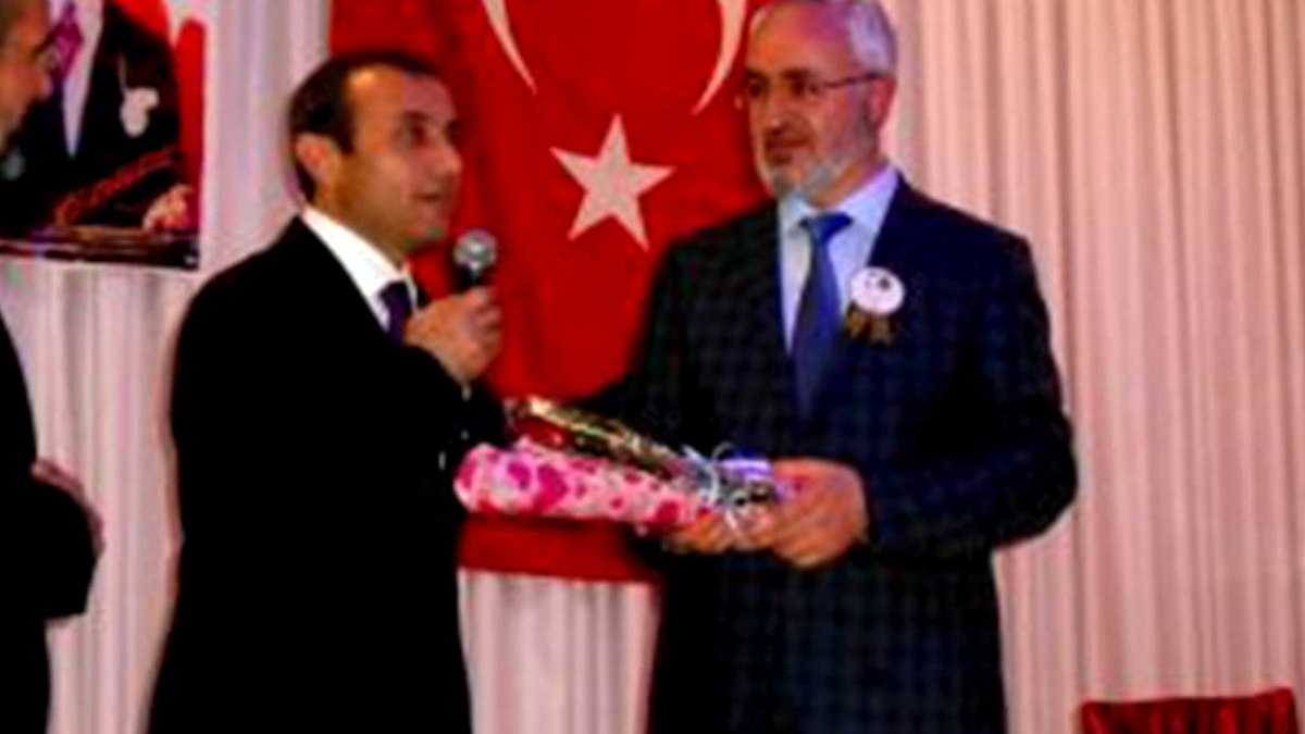 Diyanet’ten Sonel’e: Yetim-öksüz babası!