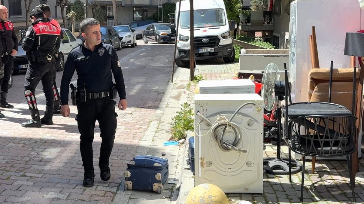 Ev sahibi borçlandı, kiracı evsiz kaldı