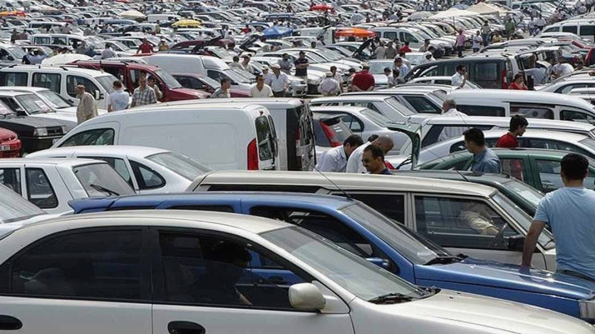 Gri ve siyah arabaların devri resmen kapandı, otomotiv devi paletinden çıkardı